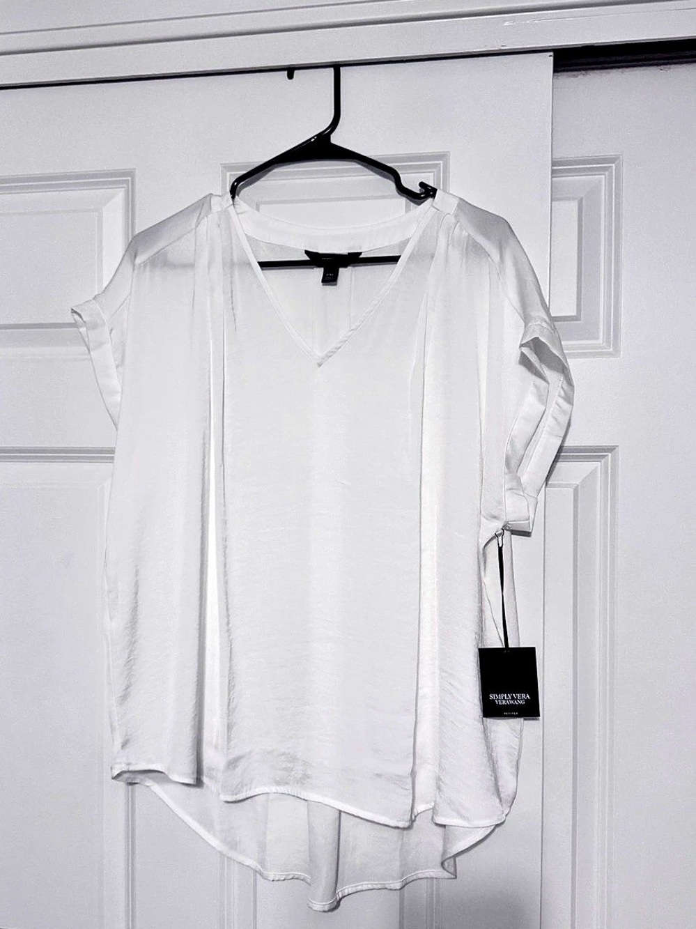 Simply Vera Wang V-Neck Short Sleeve Top in White Size XL Petite NWT
